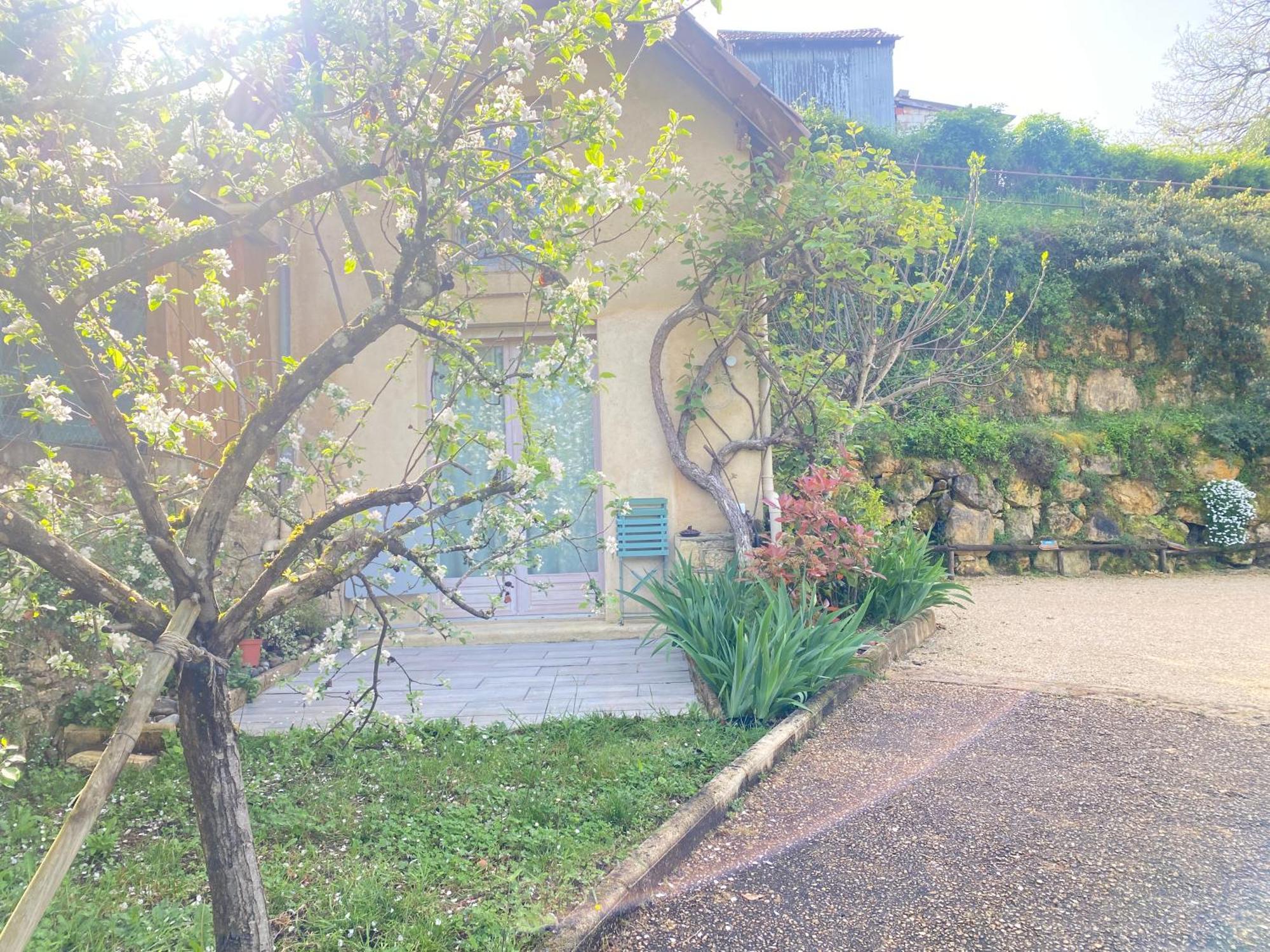 Les Trois Jardins Avec Wifi Et Parking Gratuit Holiday home Sarlat-la-Caneda